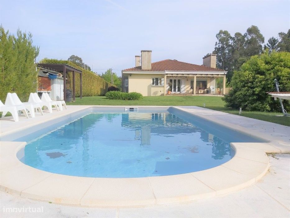 Moradia T5, Jardim e Piscina, Bons acessos ao centro do Porto, Priv...