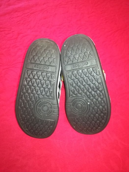 Ténis Botim Adidas 22