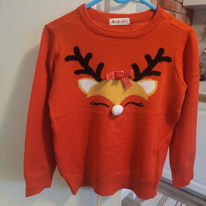 Sweter dla dziewczynki na święta z reniferką na 122-128 cm, 6-7 lat