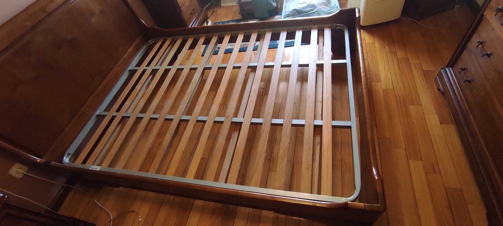 Camas casal com estrado