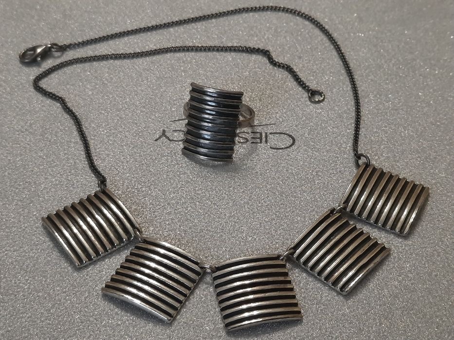 Srebrny pierscionek plus lancuszek