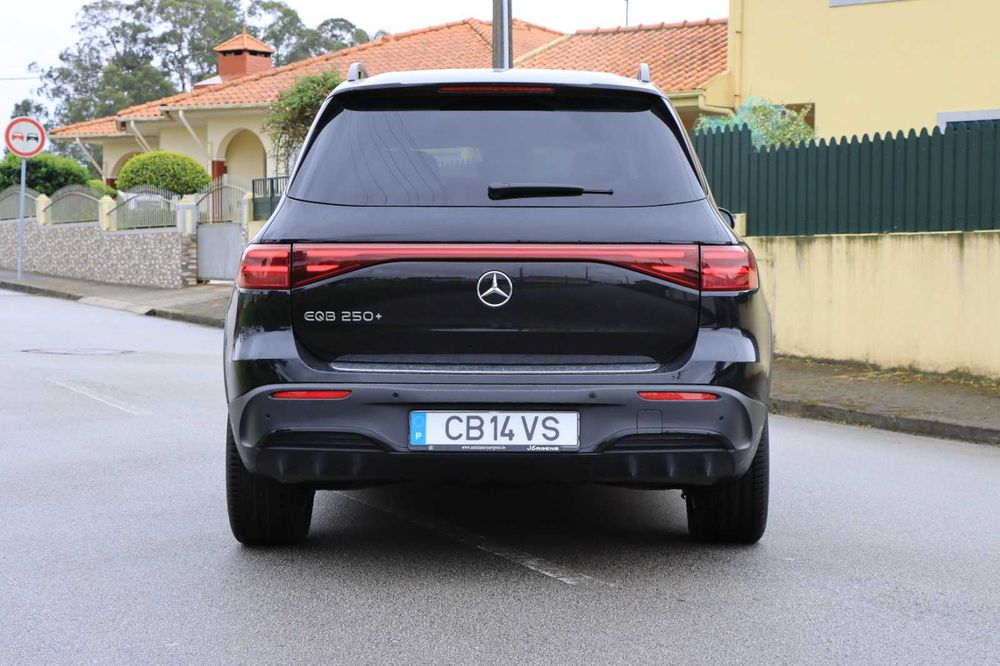 Mercedes-Benz EQB 250+ AMG