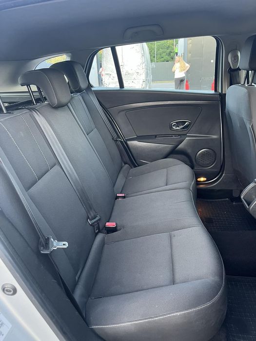 Меган 3 2011 року