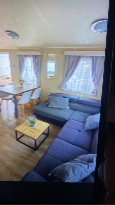 Casa modelar para alugar o (comprar)