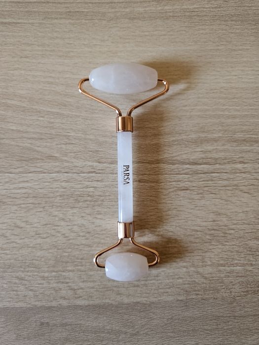 Nowy wałek do masażu twarzy Parsa Beauty