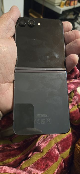 Samsung galaxy Z Flip 5