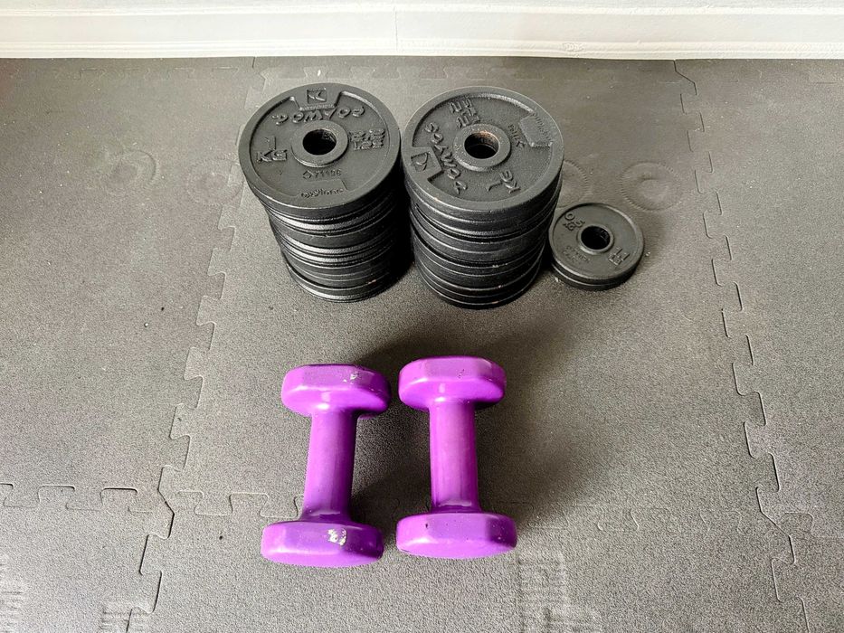 Discos Musculação 28mm 0,5 kg e 1Kg + Par de Halteres Fitness 1.5 Kg