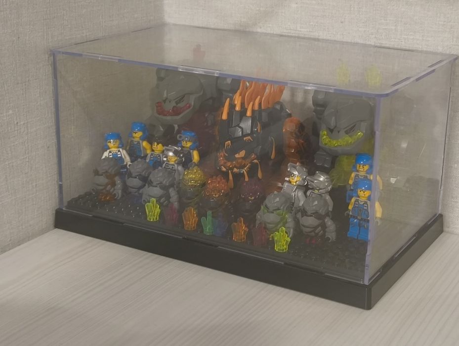 Дисплей для мініфігурок лего