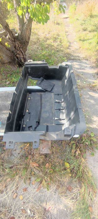 Ящик багажника, для автомобіля Mitsubishi Pajero Wagon 4, 7646A050