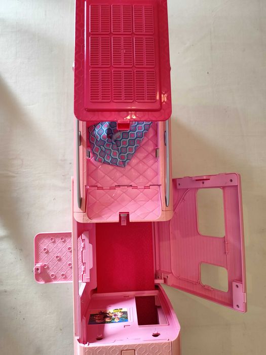 Carrinha van rosa Barbie