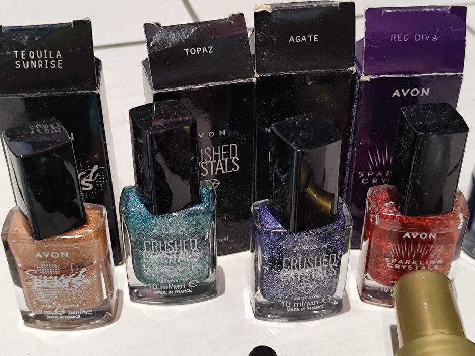 Zestaw kosmetyków avon lakiery