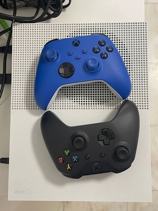Xbox one s em otimo estado