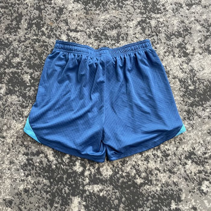 Продаю Чоловічі Шорти  Nike