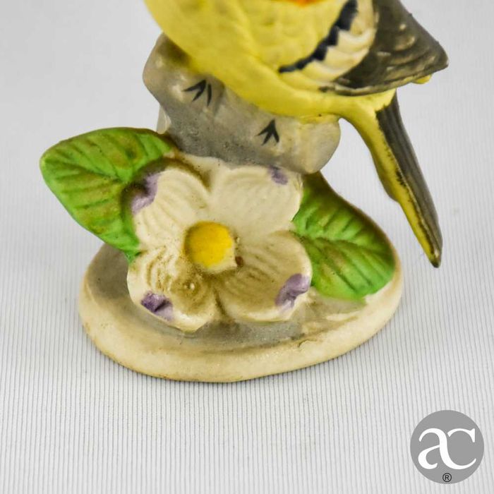Figura de pintassilgo em biscuit, meados do séc. XX
