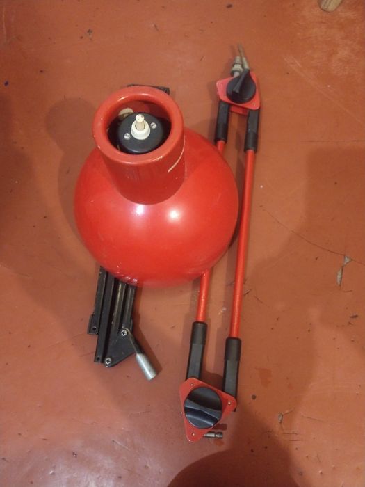 Продам инженерный фонарь