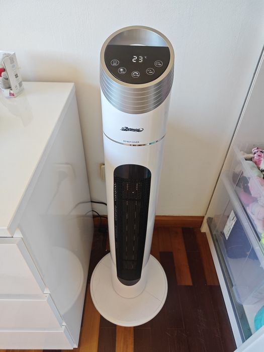 Aquecedor cerâmico com comando remoto e temporizador, 1000/2000w