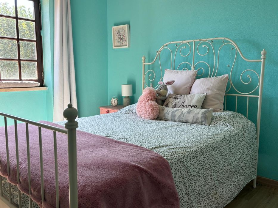 Cama de ferro branca Ikea