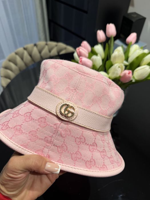 Kapelusz Gucci różowy