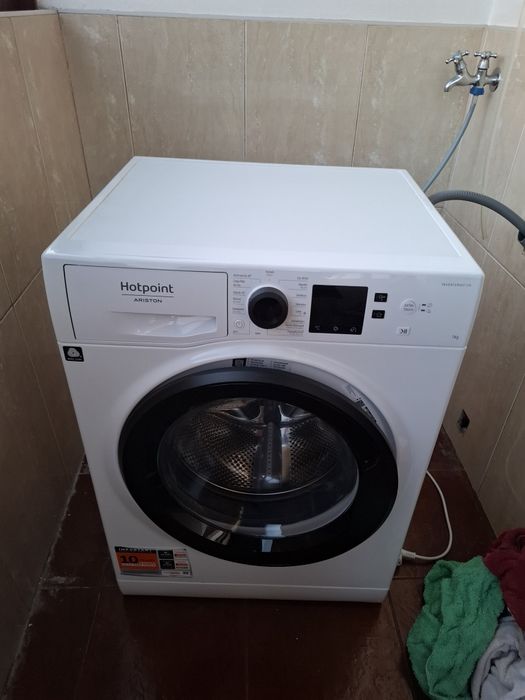 Maquina de lavar Hotpoint, 7kg capacidade.