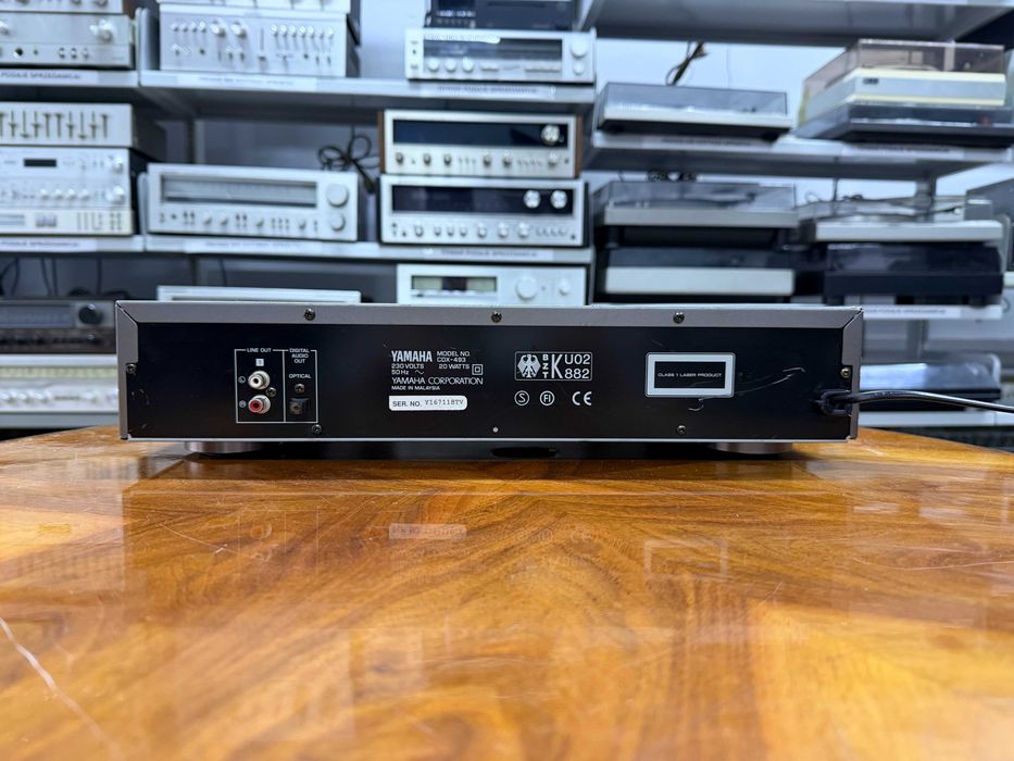 Odtwarzacz płyt CD Yamaha CDX-493 Audio Room