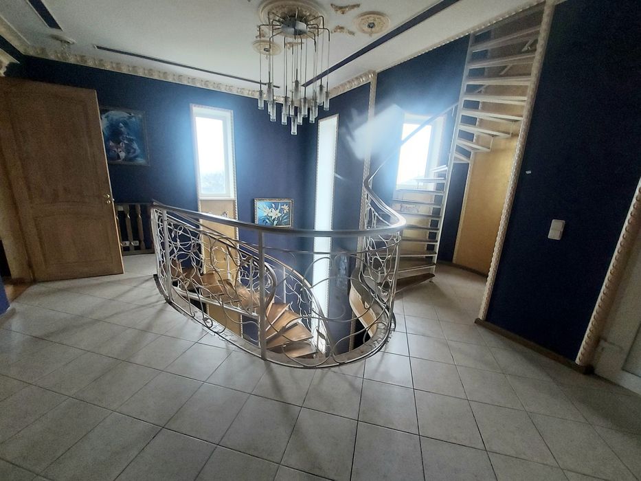 Сучасний будинок в Константинівке