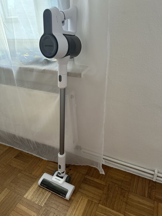 Продам Grundig.