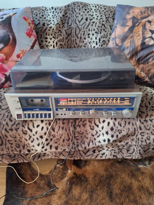 Aparelhagem da marca Rising - a funcionar