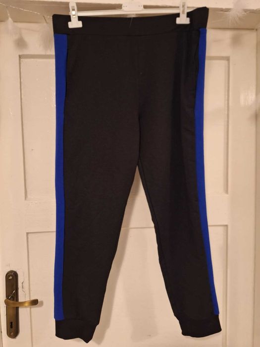 Spodnie dresiaki. Wysoki stan.