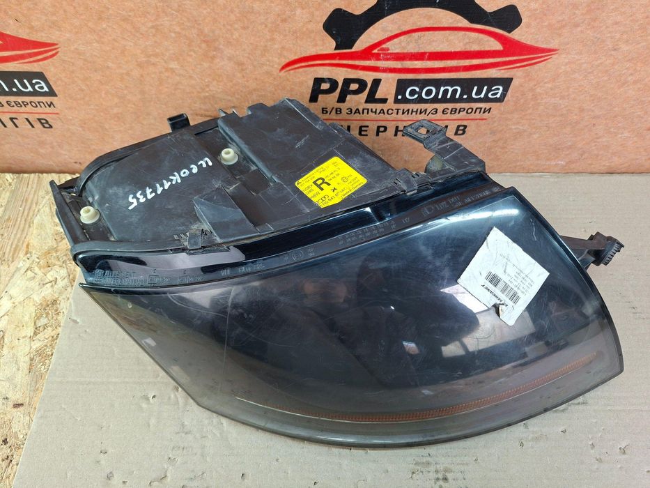 Audi TT 8N 1998-2006 Фара передняя правая галоген 8N0941004AQ