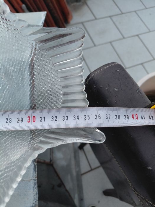 Travessa antiga de vidro em formato de peixe 10€