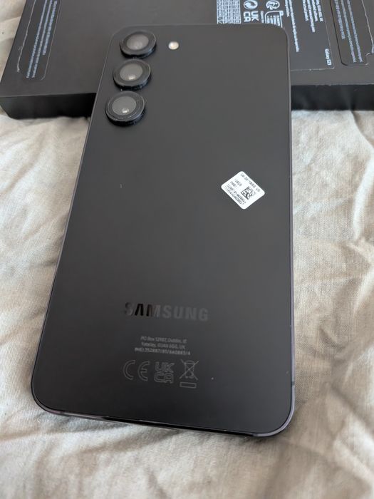 Samsung S23 telemovel