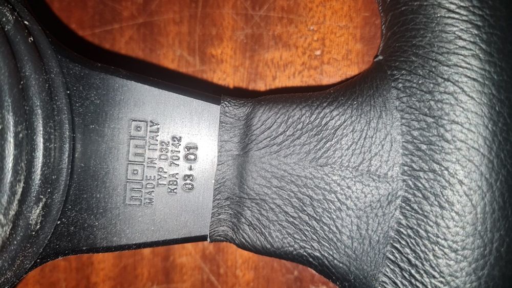 Volante Momo Thunder