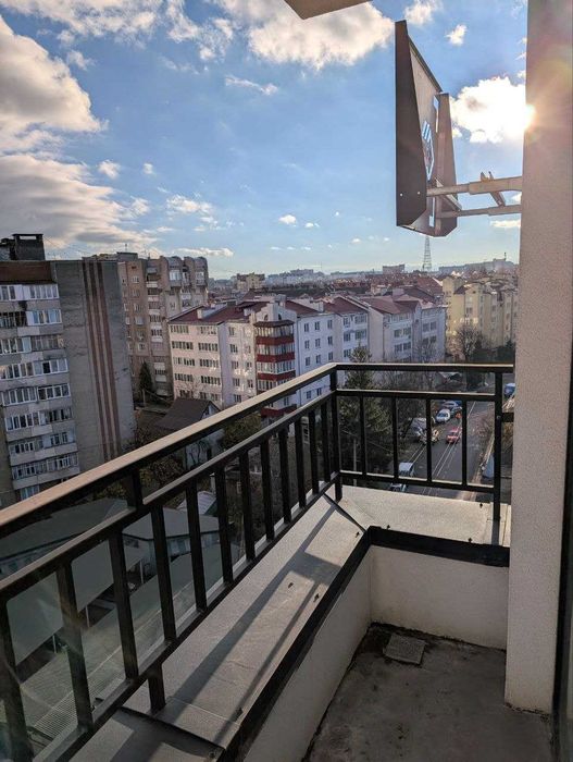 Велика здана 1 кімнатна квартира біля вокзалу. (ЄОселя)