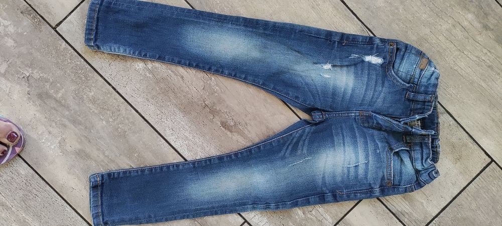 Jeansy rurki zara 110-116