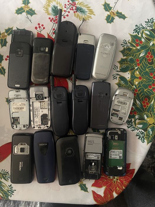 Кнопочні Телефони на запчастини