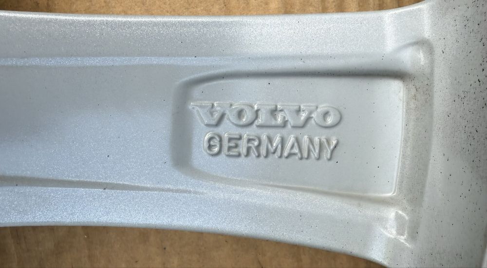Oryginalne Felgi Volvo 5x108 S60 S90 V60 V90 XC60 XC90 8Jx18 ET42.5