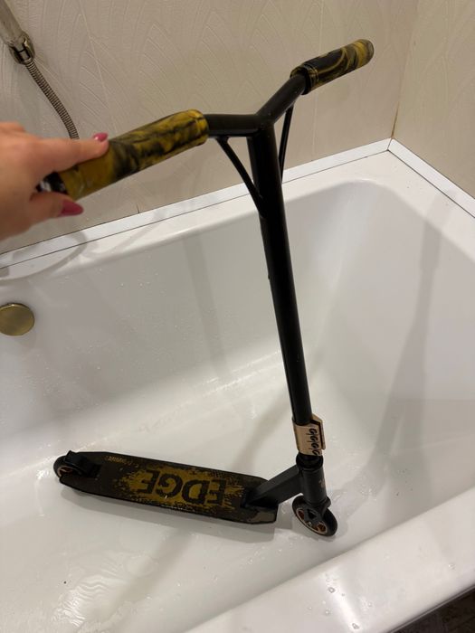 Продам наш самокат