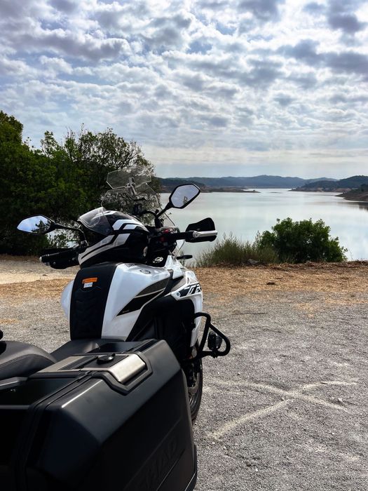 Benelli TRK 502X 2021 – Malas SHAD + Extras – Impecável