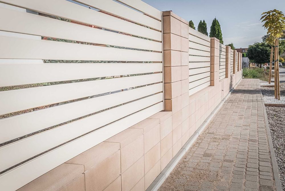 ogrodzenia nowoczesne, metalowe, palisadowe, aluminiowe.