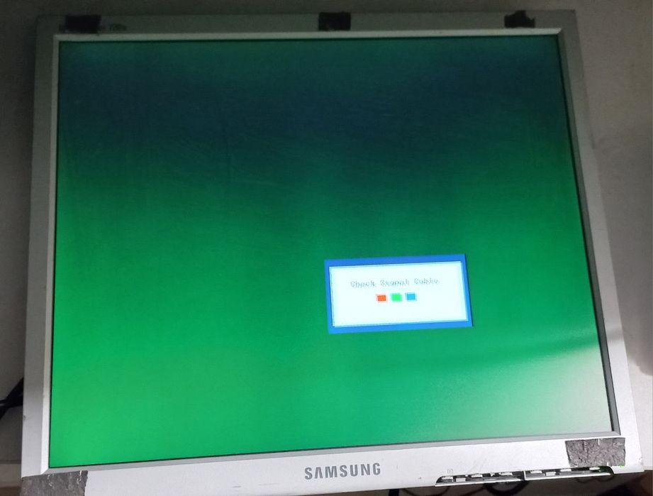 Samsung 720n полурабочий