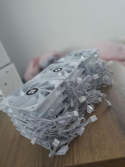 Biały Wentylator 120 ARGB  PWM