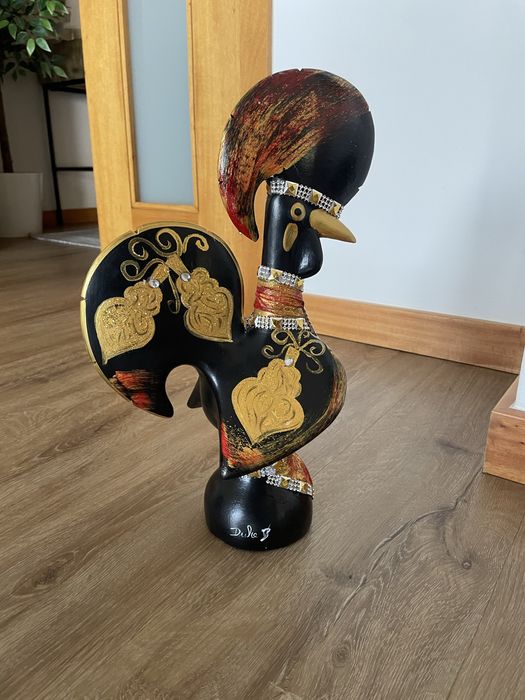 Galo de Barcelos pintado à mão