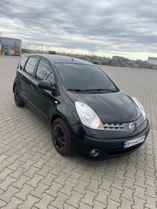 Nissan note e11 1.6 бензин самый полный