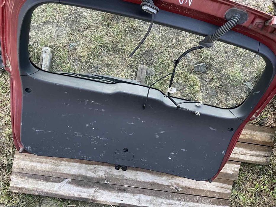 Ляда Кришка Багажника Hyndai i30 2007-2012