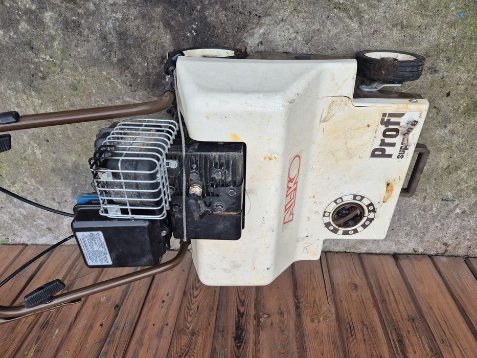 Areator wertykulator spalinowy  silnik briggs&stratton