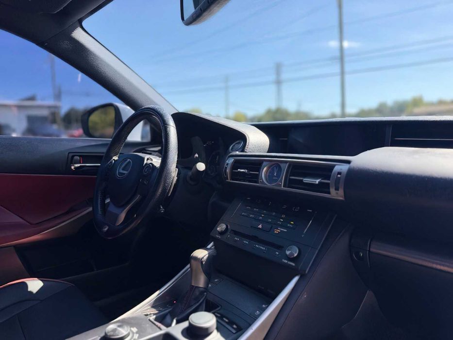 Lexus IS 250 Crafted Line      2015