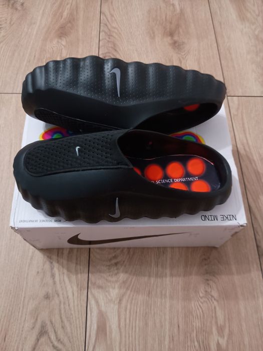 klapki Nike Mind