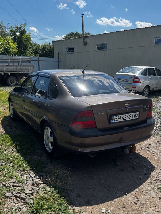 Продам Opel Vectra B 1.6л Бензин Механика