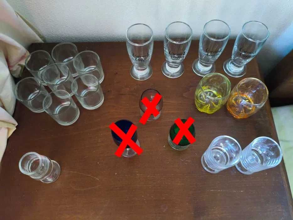 Lote de 16 Copos Pequenos Variados – Shots, Licor e Digestivos