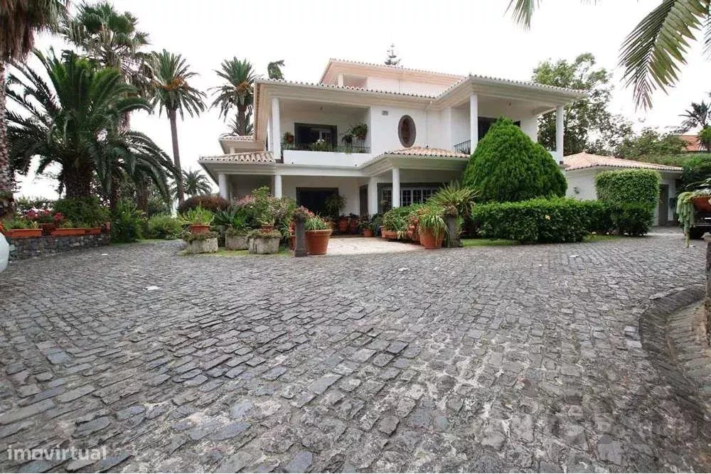 Viver com Elegância, Beleza Intemporal e Espaço Abundante: Uma Casa Se